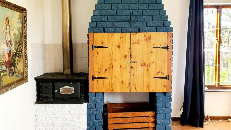 To Let 1 Bedroom Property for Rent in Heldervue Western Cape